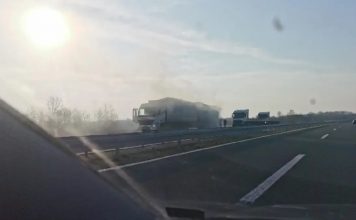 Zapalio se kamion na autoputu Banjaluka-Gradiška